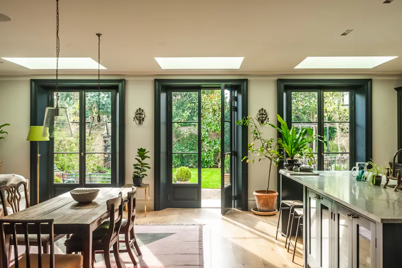 Mid-century Elegance in Barnes, E539 (photo 18)