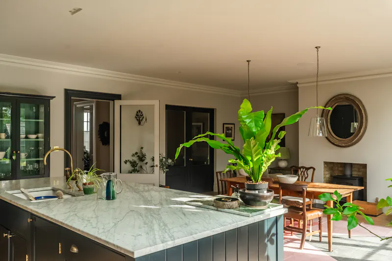 Mid-century Elegance in Barnes, E539 (photo 15)