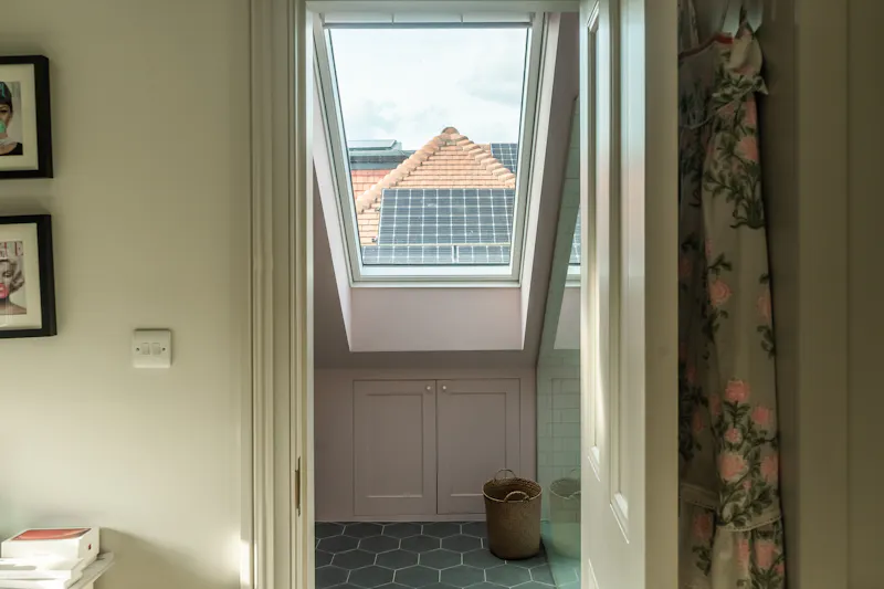 Mid-century Elegance in Barnes, E539 (photo 55)