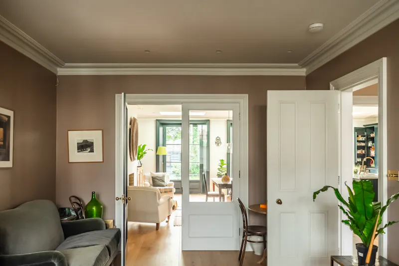 Mid-century Elegance in Barnes, E539 (photo 8)