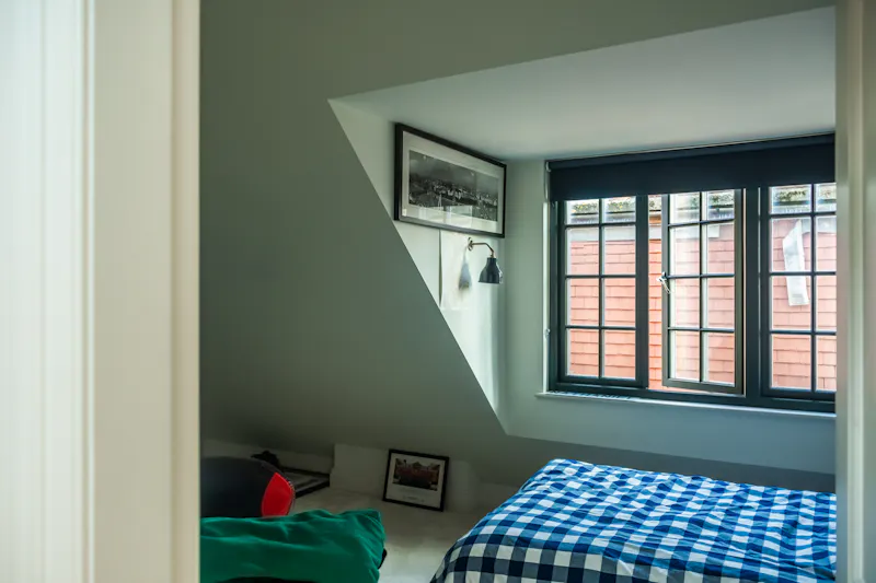 Mid-century Elegance in Barnes, E539 (photo 57)