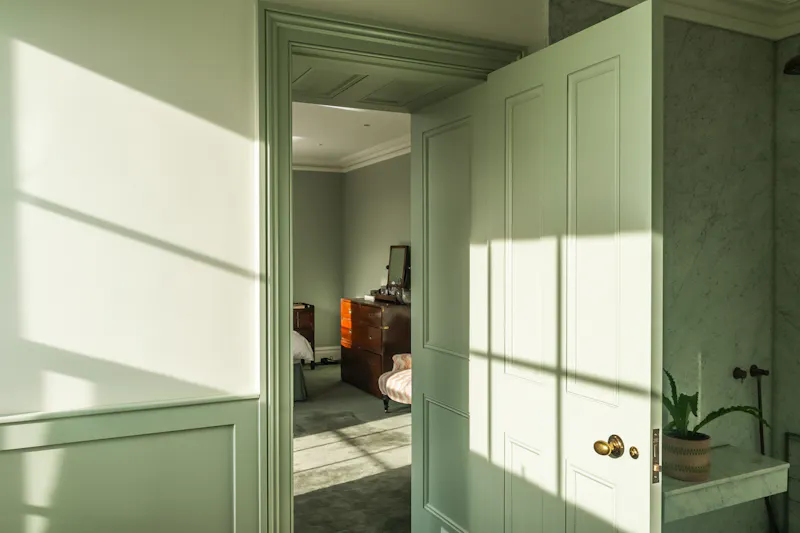 Mid-century Elegance in Barnes, E539 (photo 42)
