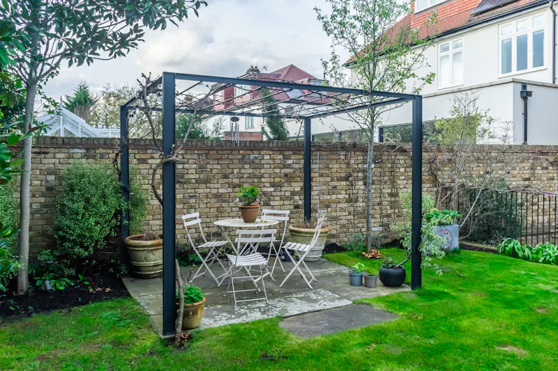 Mid-century Elegance in Barnes, E539 (photo 66)