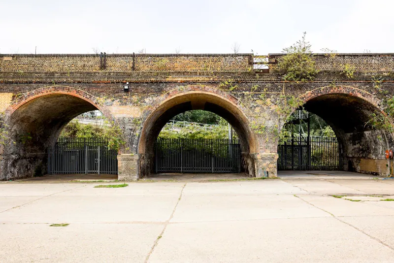 Versatile Bermondsey Arches, N561 (photo 4)