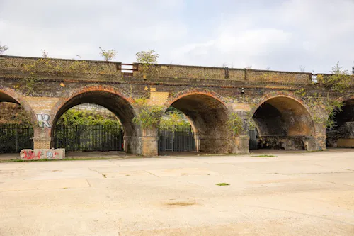 Versatile Bermondsey Arches, N561