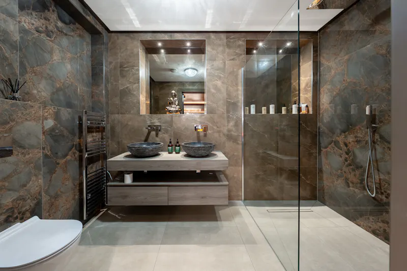 Floor - tiled at Stunning Hertfordshire Mansion, D2809 (photo 28)