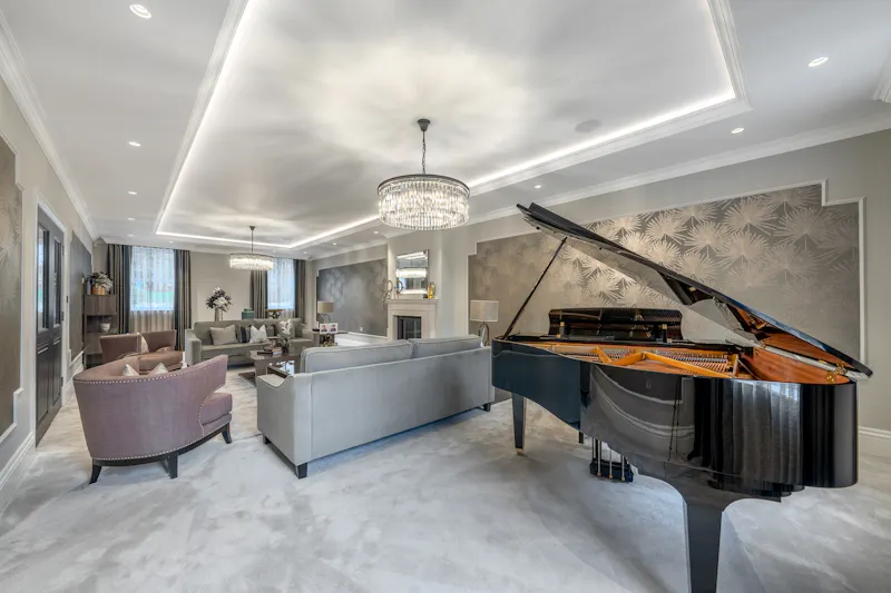 Piano at Stunning Hertfordshire Mansion, D2809 (photo 5)