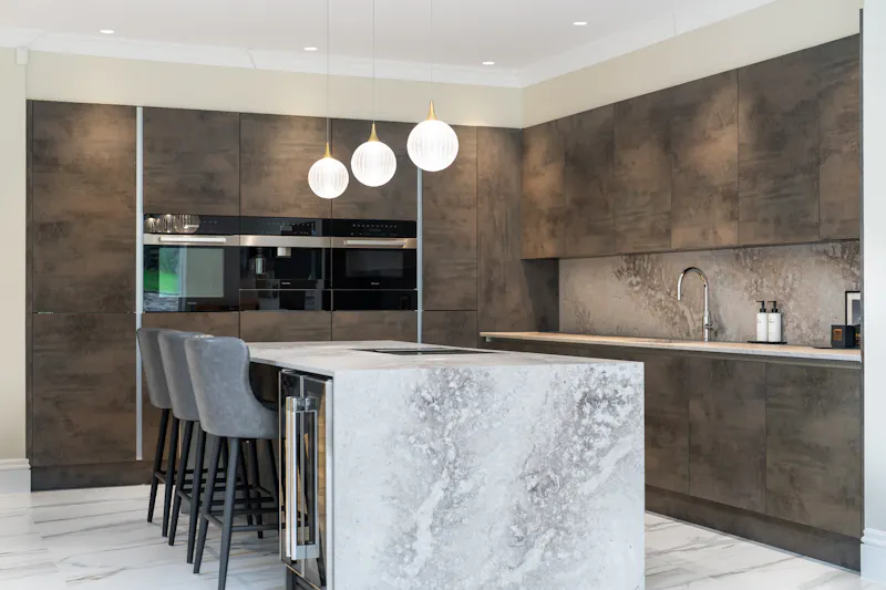 Kitchen at Stunning Hertfordshire Mansion, D2809 (photo 9)