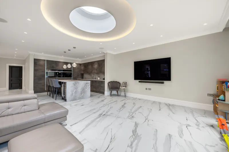 Open plan at Stunning Hertfordshire Mansion, D2809 (photo 8)