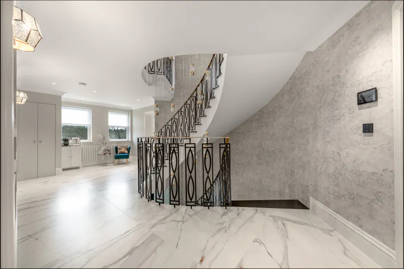 Landing at Stunning Hertfordshire Mansion, D2809 (photo 20)