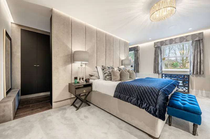 Dressing room at Stunning Hertfordshire Mansion, D2809 (photo 22)