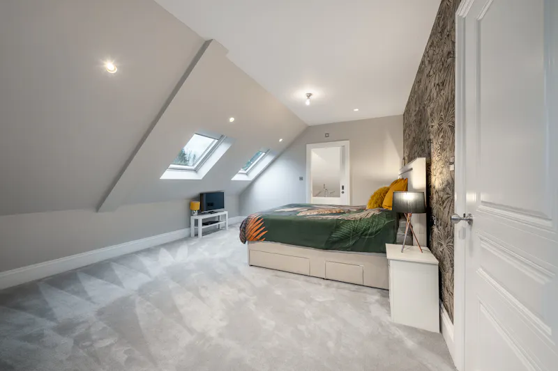 Attic at Stunning Hertfordshire Mansion, D2809 (photo 29)