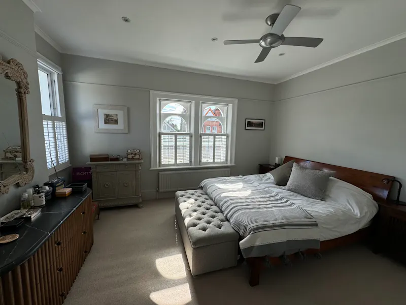 Bedroom at Kingston Upon Thames house, B1753 (photo 28)