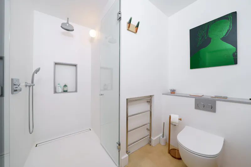 Bathroom at Art Deco-Style Studio Hackney, F1254 (photo 14)