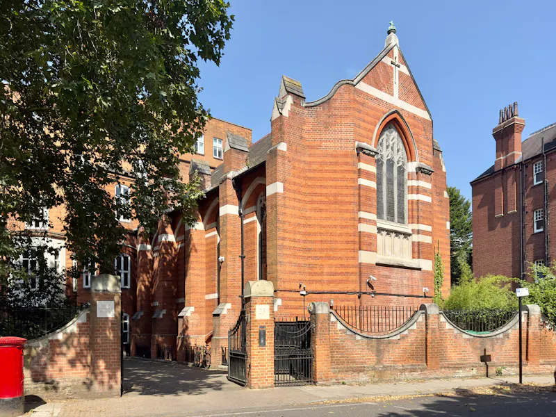 Gate at Camberwell Converted Chapel, F1256 (photo 1)