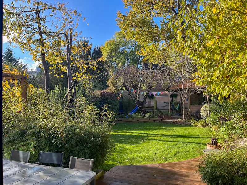 Garden at Stunning Sydenham house, B1646 (photo 64)