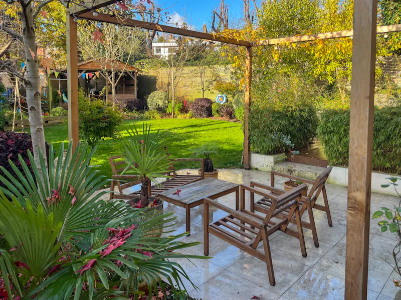 Terrace/Patio at Stunning Sydenham house, B1646 (photo 62)