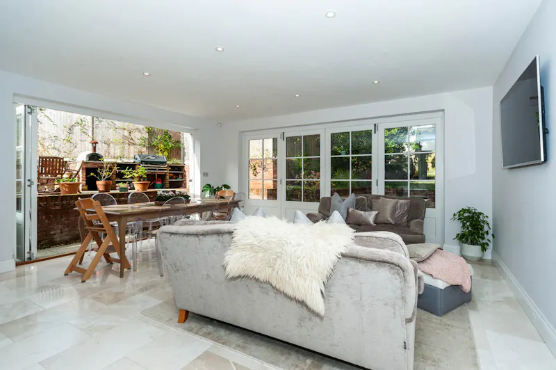 Victorian villa in Ascot, B2078 (photo 17)