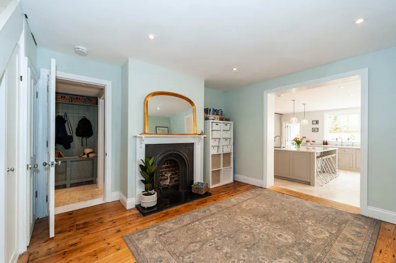 Victorian villa in Ascot, B2078 (photo 3)