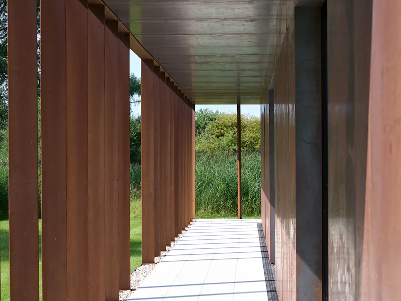 Sleek steel Cambridge House, K510 (photo 5)