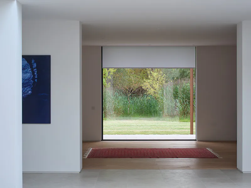Sleek steel Cambridge House, K510 (photo 50)