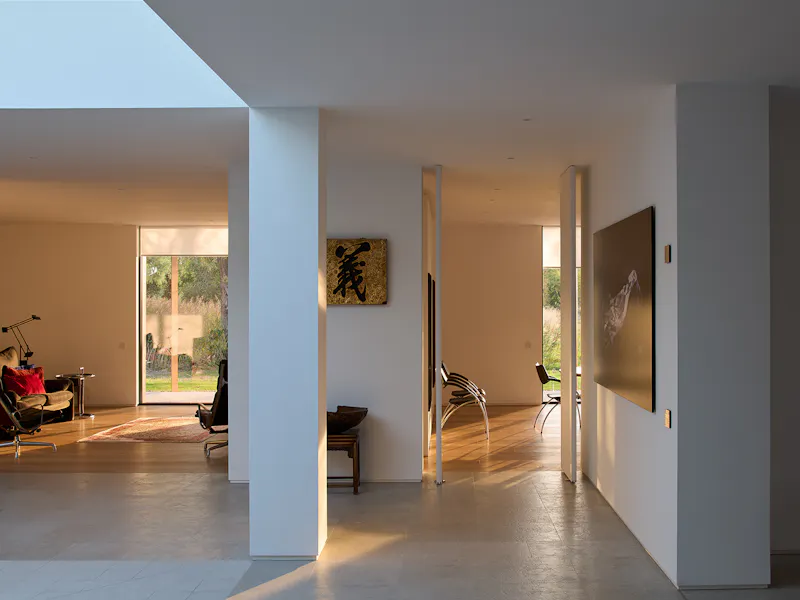 Sleek steel Cambridge House, K510 (photo 39)
