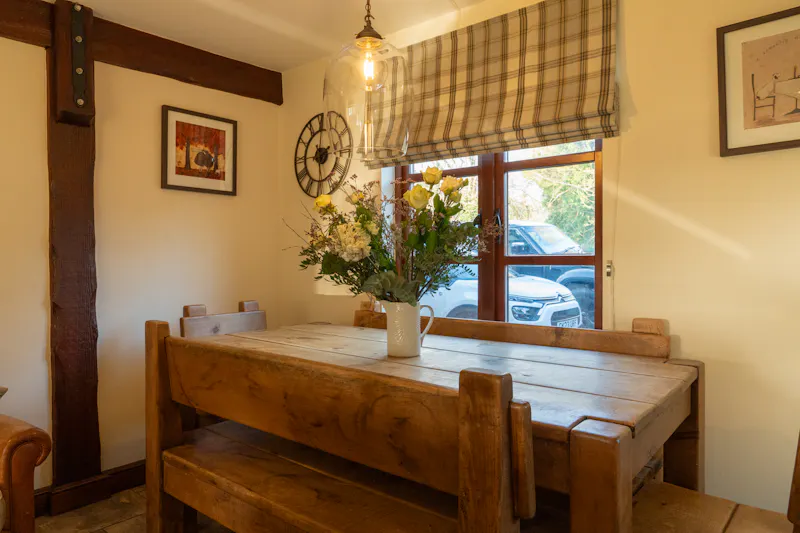 Beams at Cosy Surrey Cottage, C947 (photo 6)