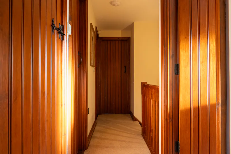 Landing at Cosy Surrey Cottage, C947 (photo 7)