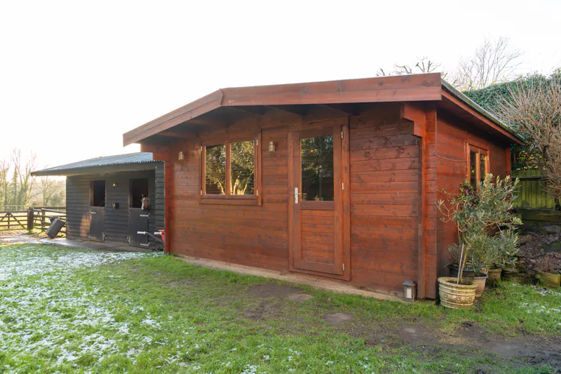 Summer house at Cosy Surrey Cottage, C947 (photo 26)