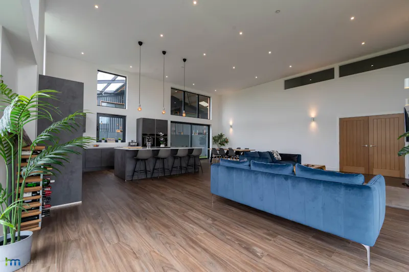 Stylish Somerset Barn Conversion, L763 (photo 9)