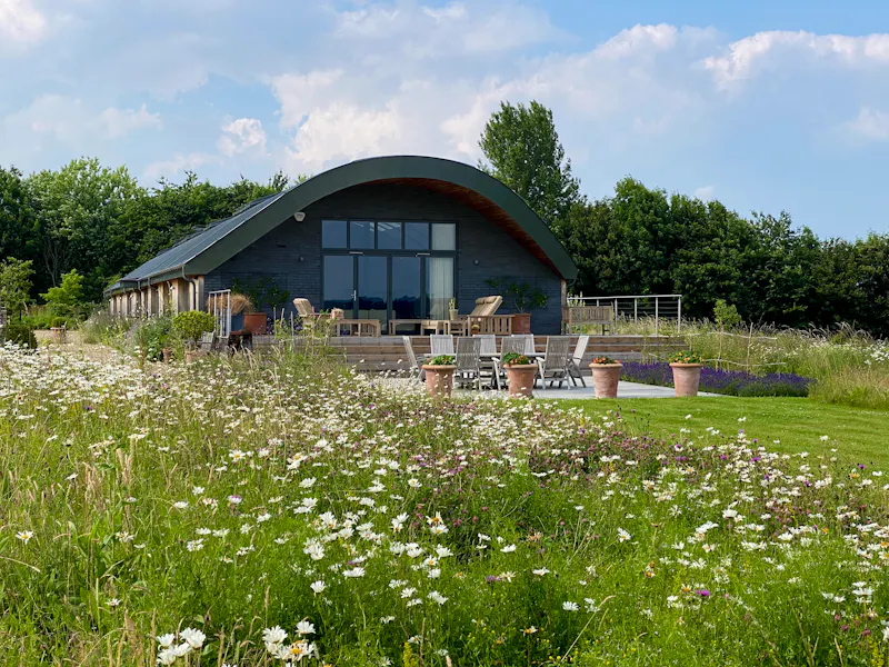 Converted Nissen Retreat Essex, D2812 (photo 1)