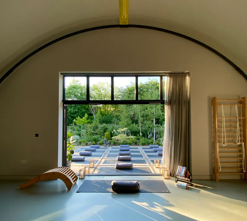 Converted Nissen Retreat Essex, D2812 (photo 7)