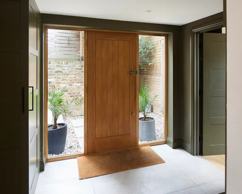 Entrance hall at Contemporary Garden Dulwich Flat, F993 (photo 9)