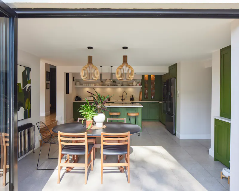 Kitchen at Contemporary Garden Dulwich Flat, F993 (photo 1)