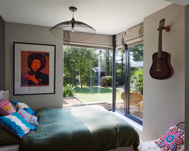 Bedroom at Contemporary Garden Dulwich Flat, F993 (photo 17)