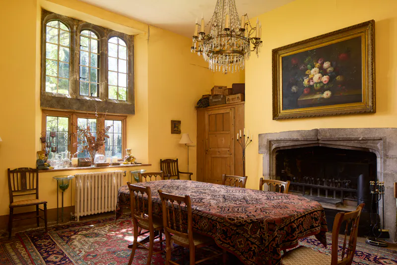 Dining room at Elizabethan Maidstone manor, M11 (photo 16)