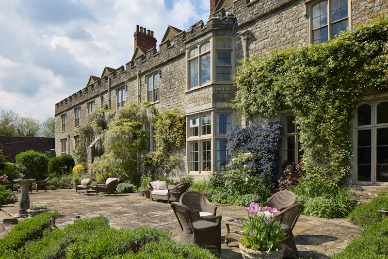Terrace/Patio at Elizabethan Maidstone manor, M11 (photo 33)