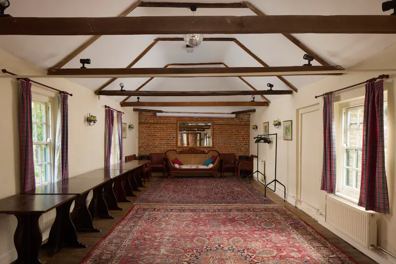 Beams at Elizabethan Maidstone manor, M11 (photo 45)