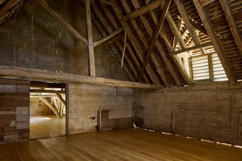 Stable / Outbuildings at Elizabethan Maidstone manor, M11 (photo 46)