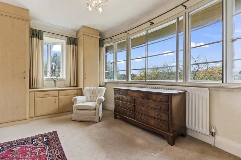 Crittall windows at 1930's Suburban Notts Home, D2814 (photo 8)