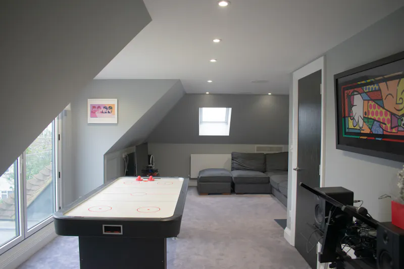 Striking Mill Hill Mansion, D2811 (photo 23)
