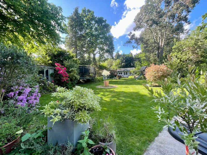 Modern Bromley Farmhouse, B2071 (photo 48)