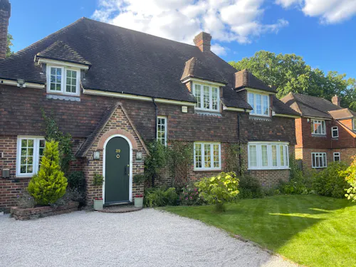 Modern Bromley Farmhouse, B2071