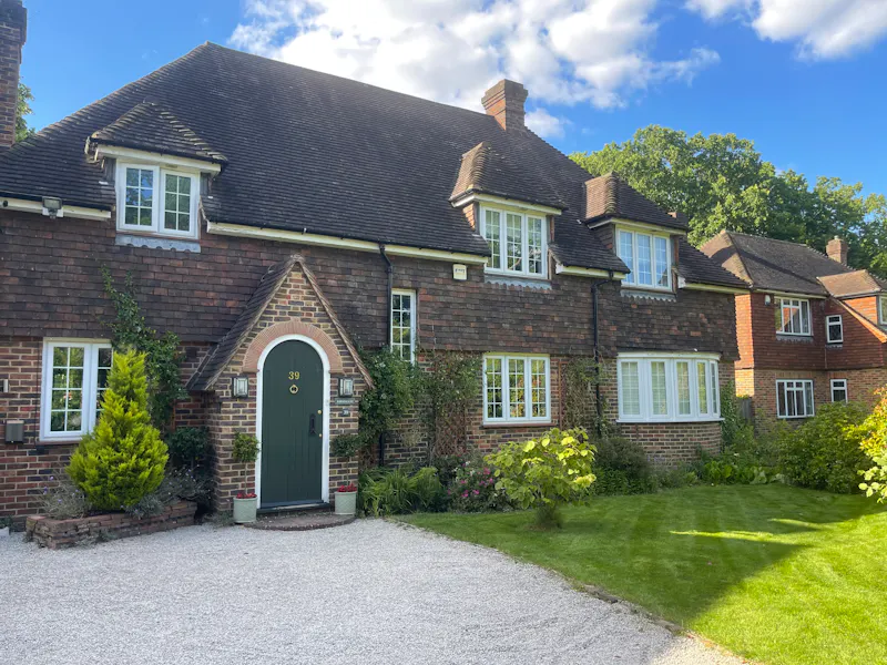 Modern Bromley Farmhouse, B2071 (photo 1)