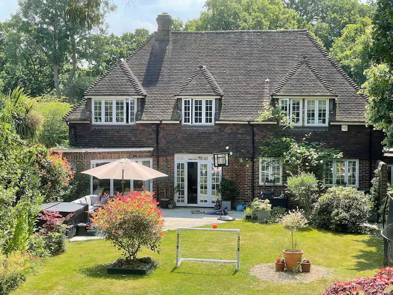 Modern Bromley Farmhouse, B2071 (photo 43)