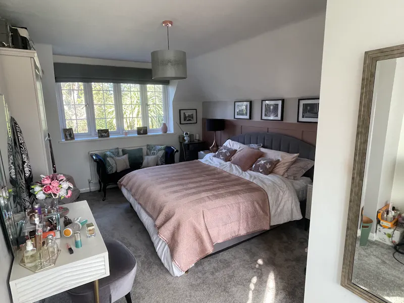 Crittall windows at Modern Bromley Farmhouse, B2071 (photo 28)