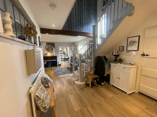 Modern Bromley Farmhouse, B2071
