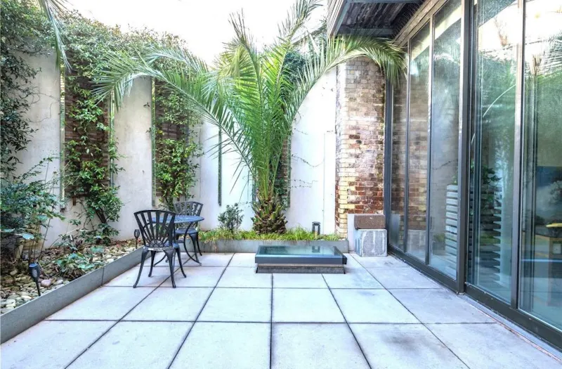 Terrace/Patio at Clerkenwell warehouse apartment , K299 (photo 33)