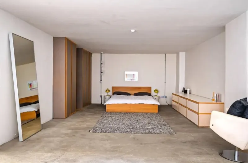 Bedroom at Clerkenwell warehouse apartment , K299 (photo 27)