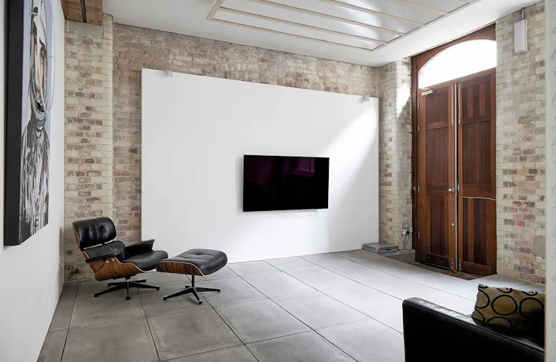 Entrance hall at Clerkenwell warehouse apartment , K299 (photo 2)